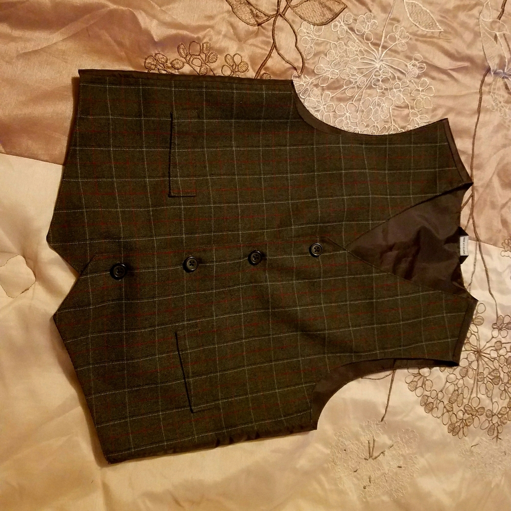 Size 8 boys vest